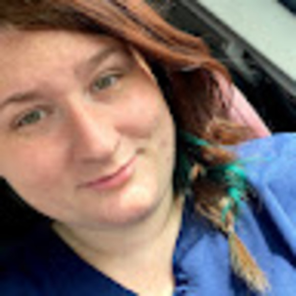 Meet your Posher, Sarah - Picture 1 of 1